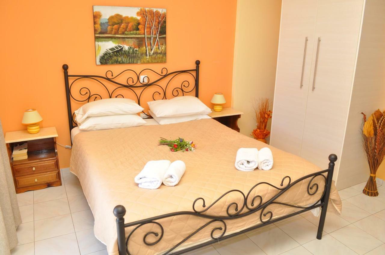 Polymnia Apartments Lassi Ласи Екстериор снимка